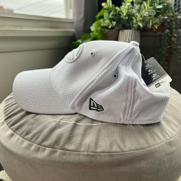 Green Bay Packers White On Field Sideline Hat S/M - Picture 2 of 10